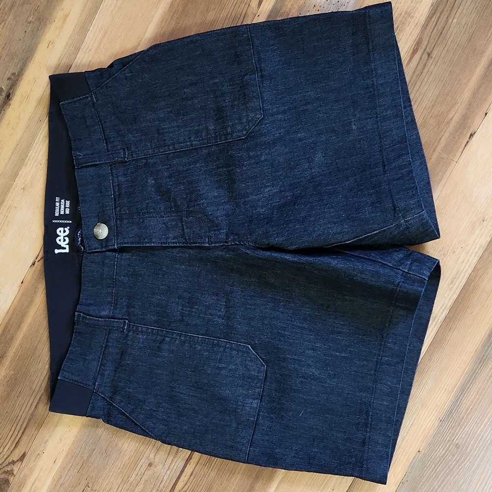 Lee Bermuda, size 10M, Denim